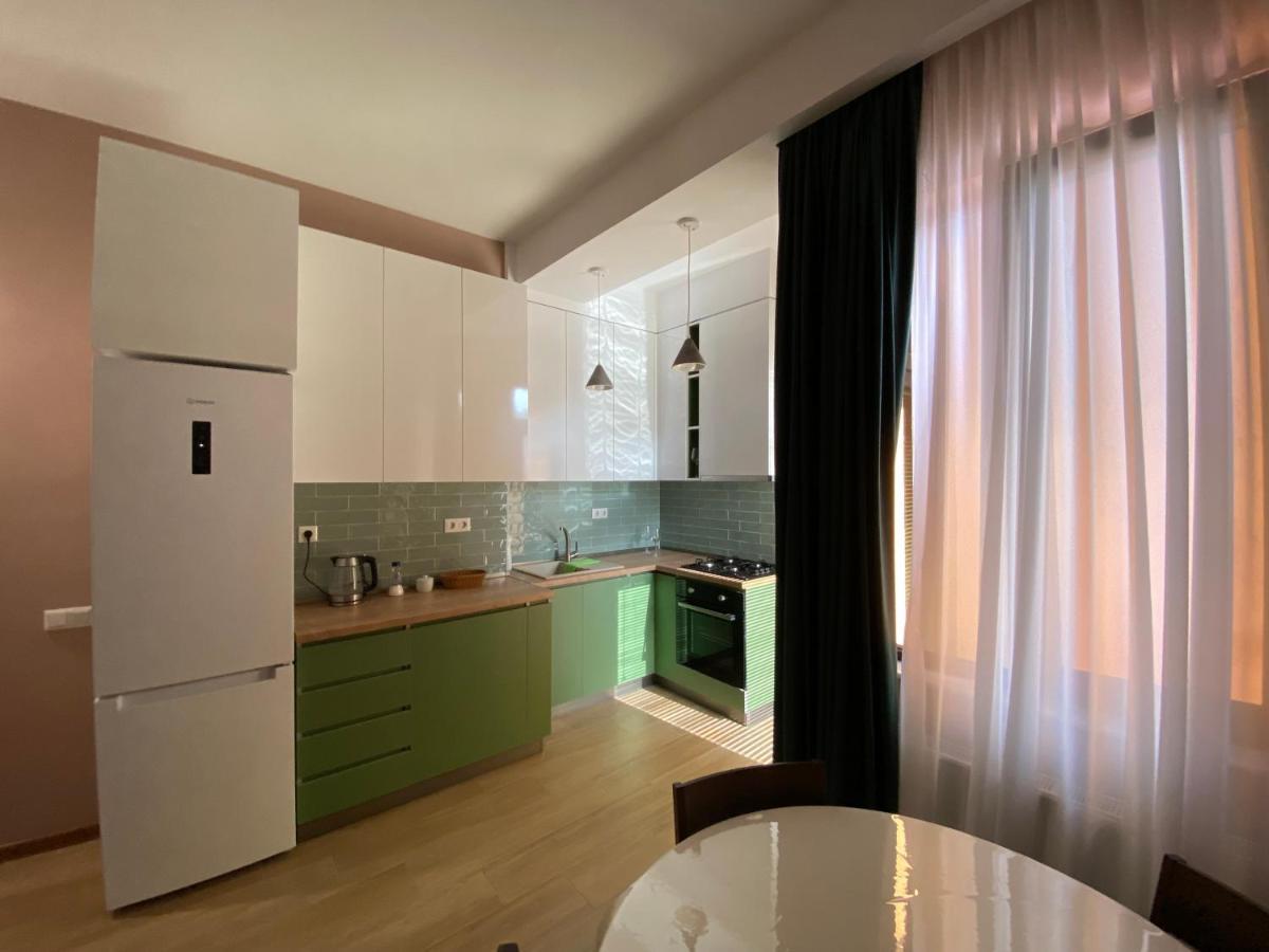 Lovely And Cozy Apartment! Kutaisi Luaran gambar